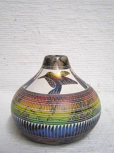 Navajo Fine Etched Horsehair Smoke Pot with Hummingbird